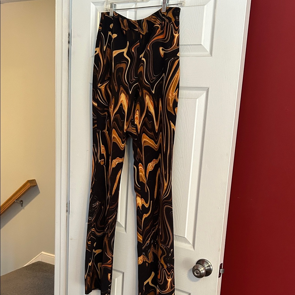Elegant Swirl Patterned Women's Pants